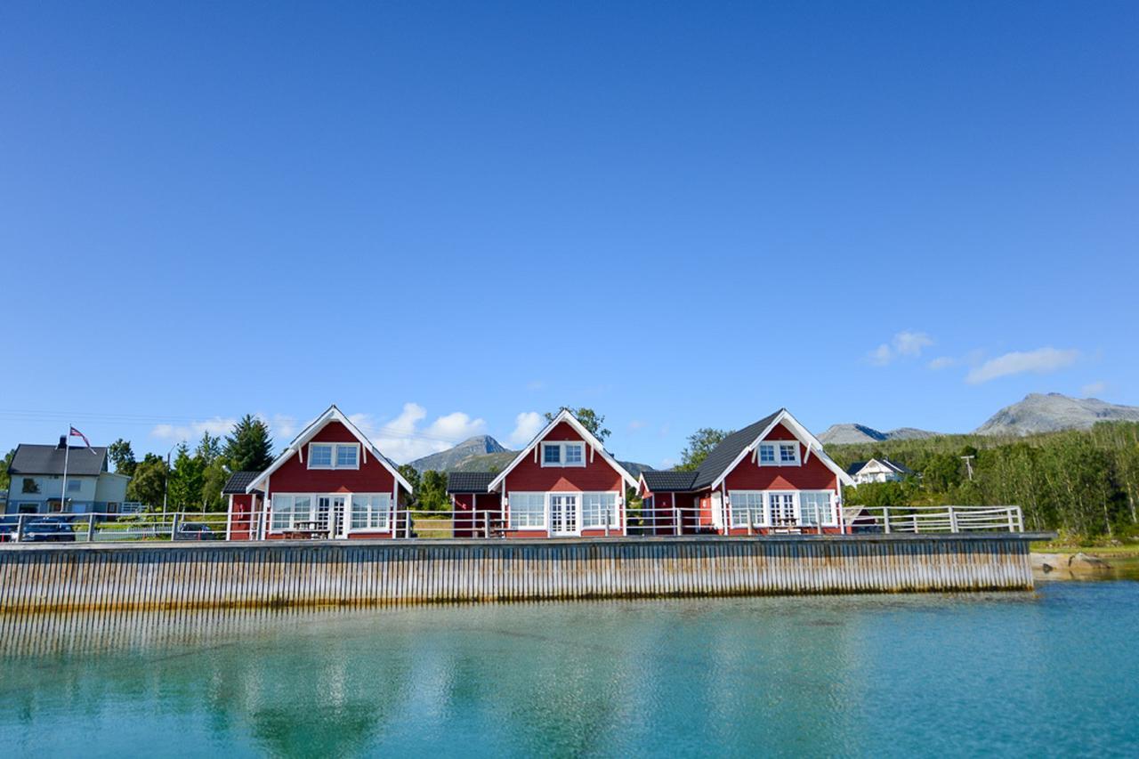 Senja Fjordhotell And Apartments Stonglandseidet Exterior photo